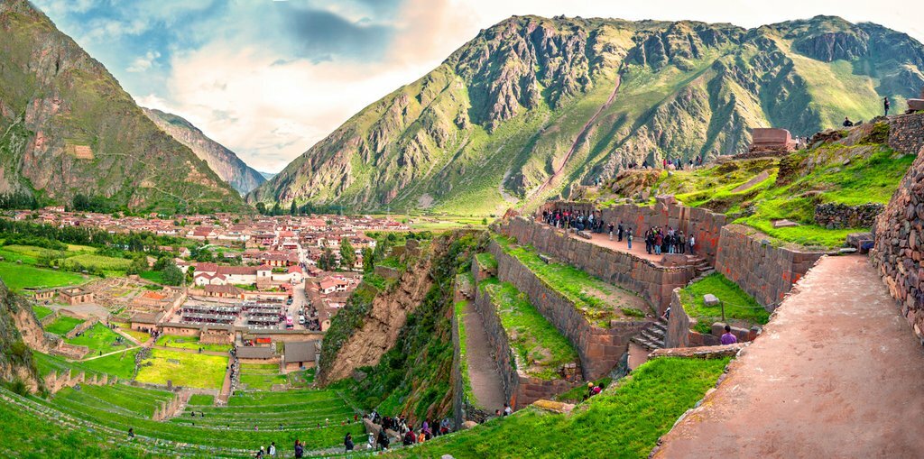 sacred_valley_panoramic